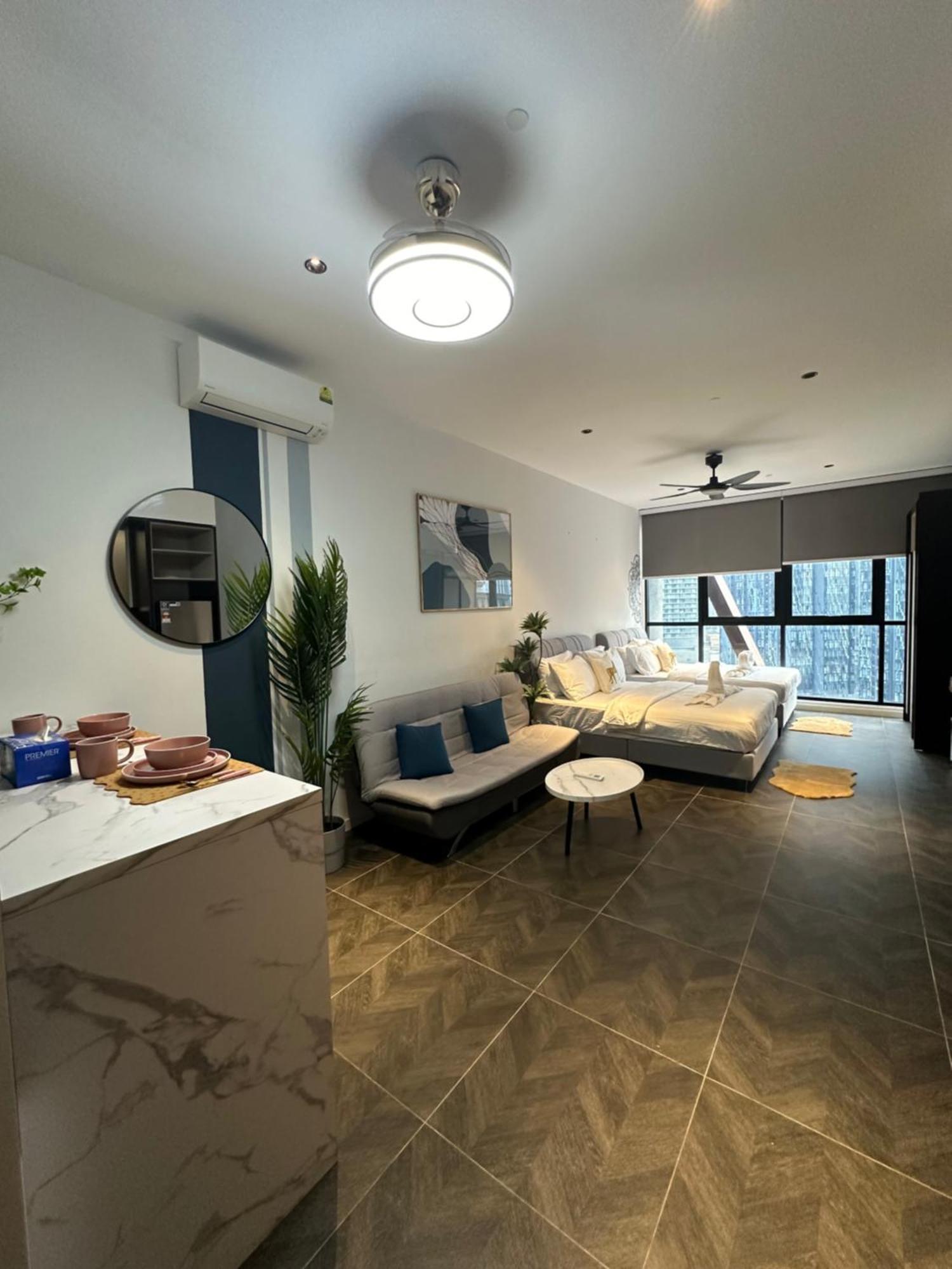 Skyline Homes By Scarletz Suites Klcc Kuala Lumpur Exteriör bild