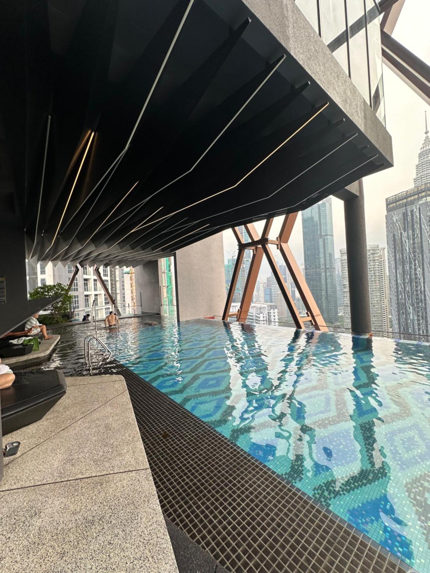 Skyline Homes By Scarletz Suites Klcc Kuala Lumpur Exteriör bild